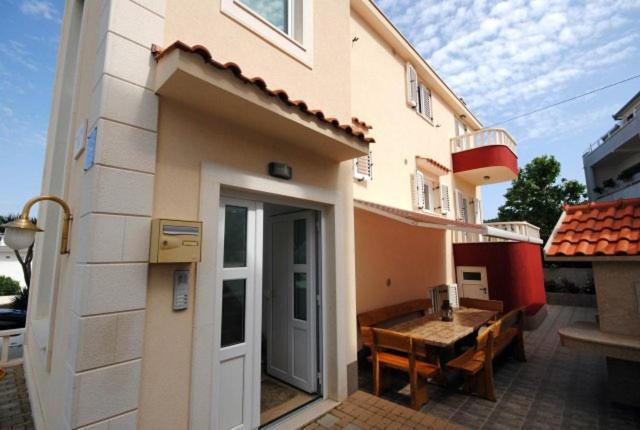 Villa Guliver Slatine Exterior photo