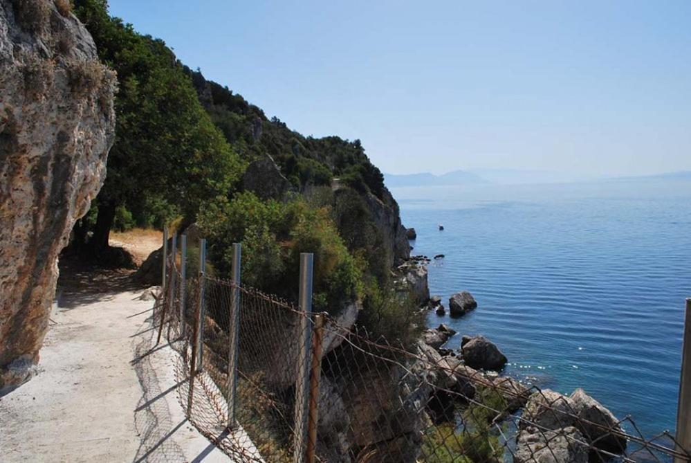 Villa Guliver Slatine Exterior photo